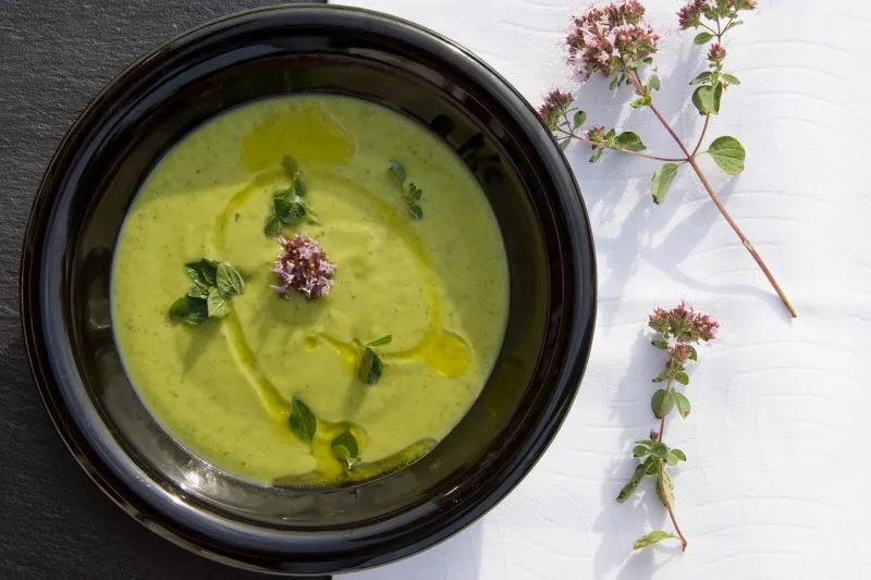 Jakie posiłki można przygotować w multicookerze Instant Pot z jednym przyciskiem?